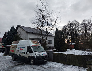 Zateplení stropu rodinného domu pomocí foukané izolace